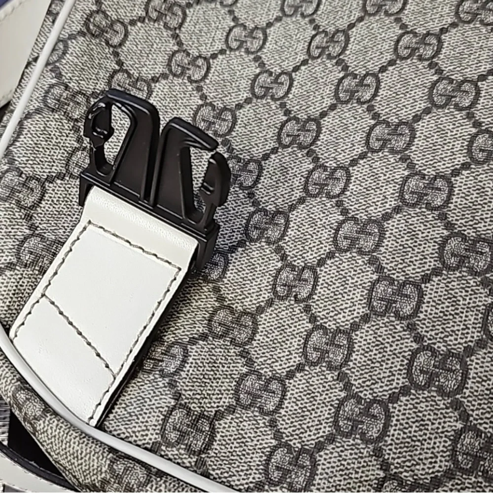 Gucci Plus Monogram Double Buckle Flap Messenger and laptop Bag. Top quality - Picture 12 of 15